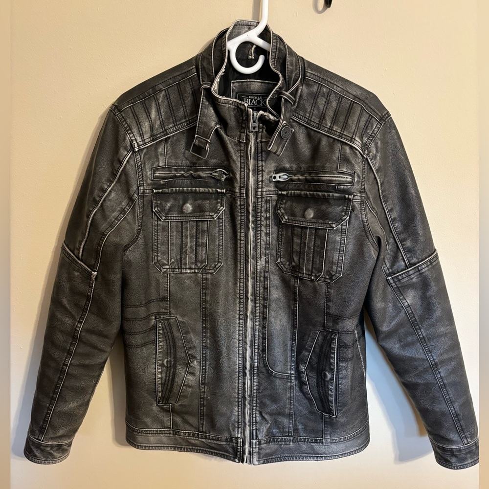 Buckle leather jacket